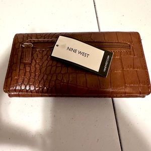 Nine West brown leather wallet